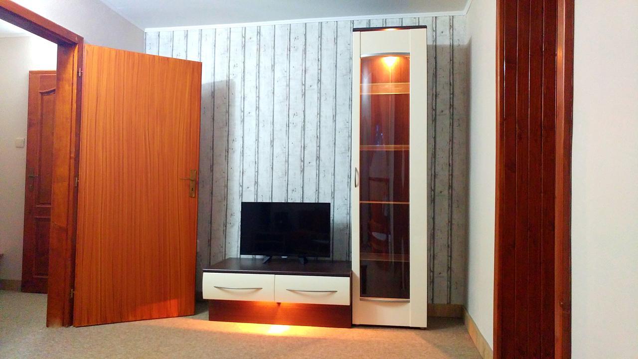Pod Hradom Restaurant & Pension ตอปอลชานี ภายนอก รูปภาพ
